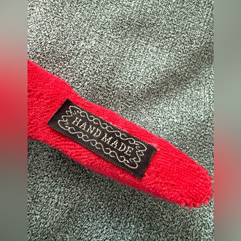 Red headband - Picture 2 of 3